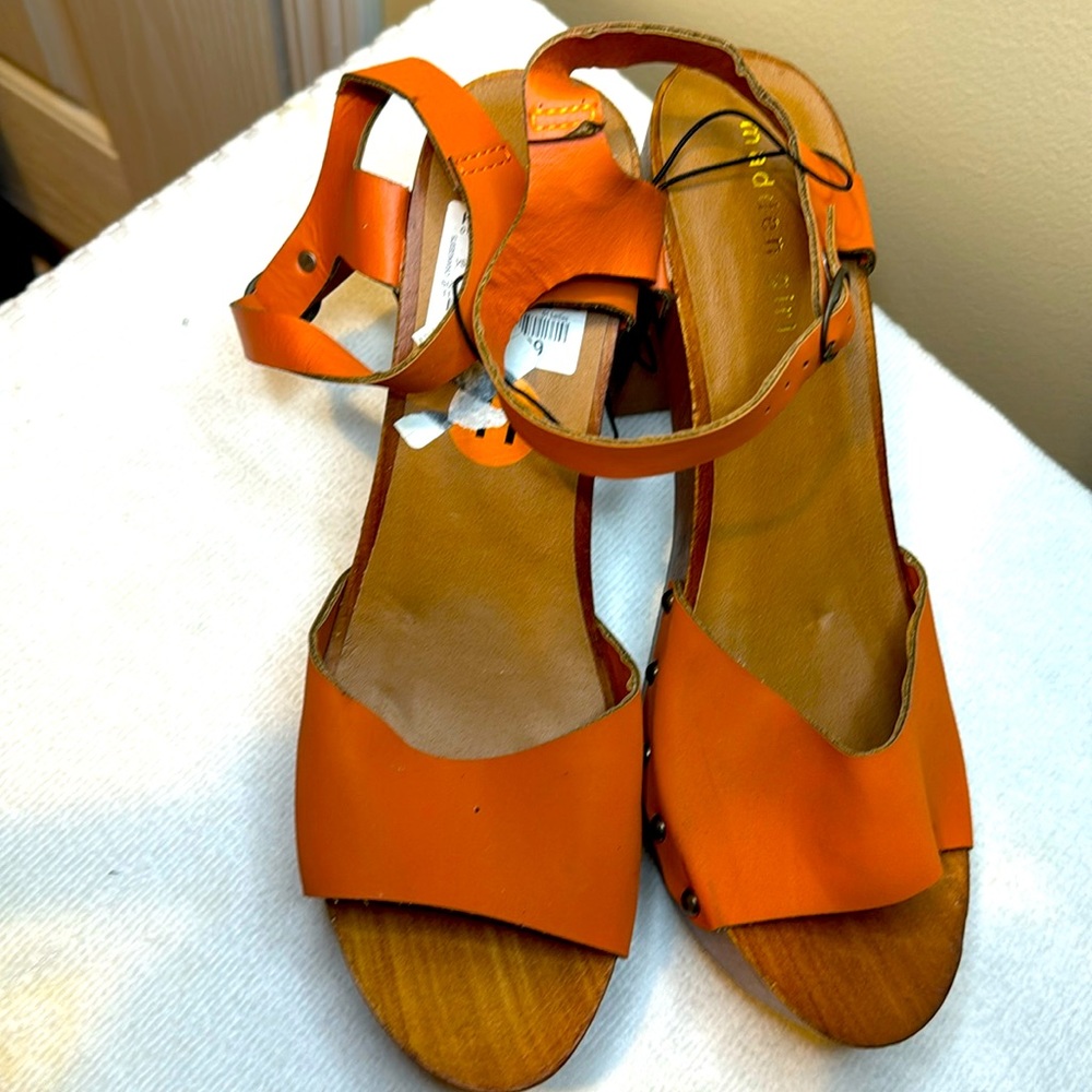 Madden Girl Clogs